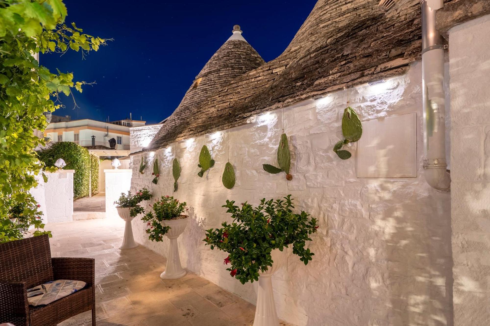 La Mandorla Luxury Trullo Bed & Breakfast Alberobello Luaran gambar